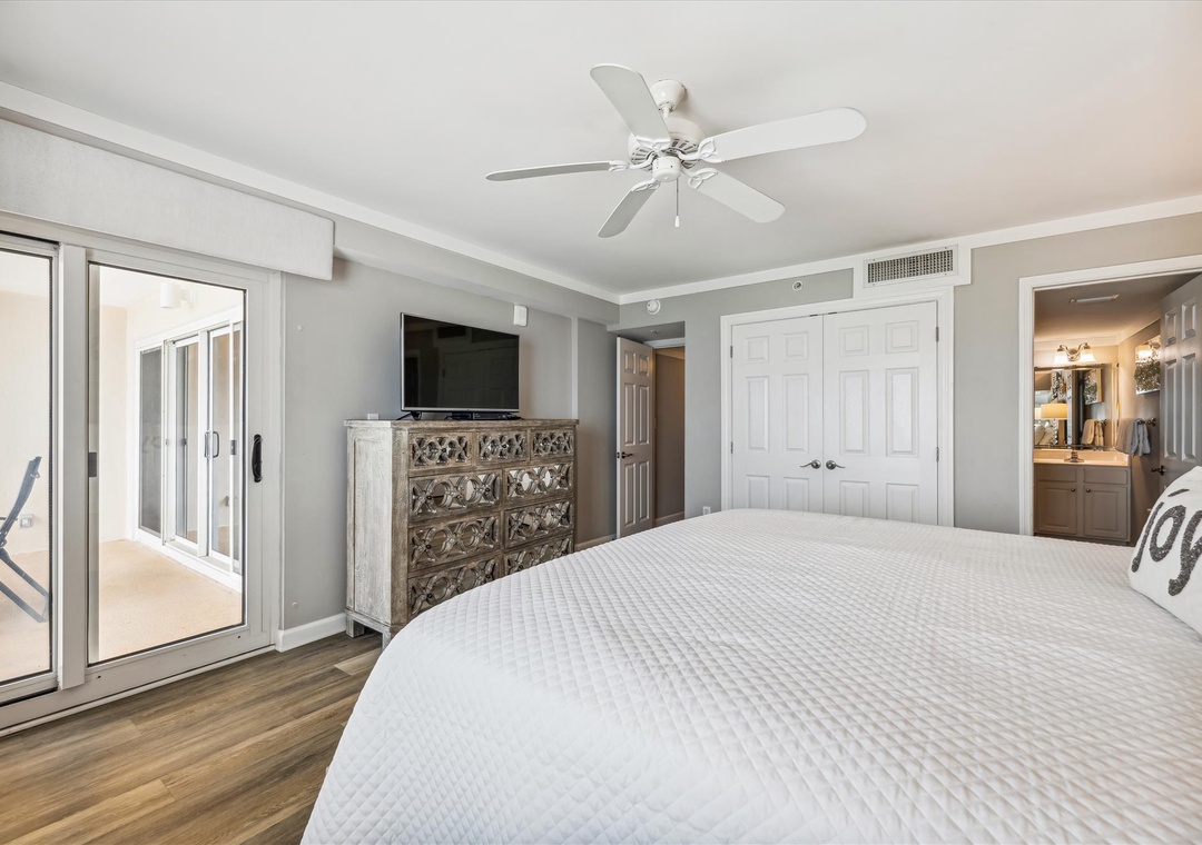 Sandy Key 827- Bedroom 1