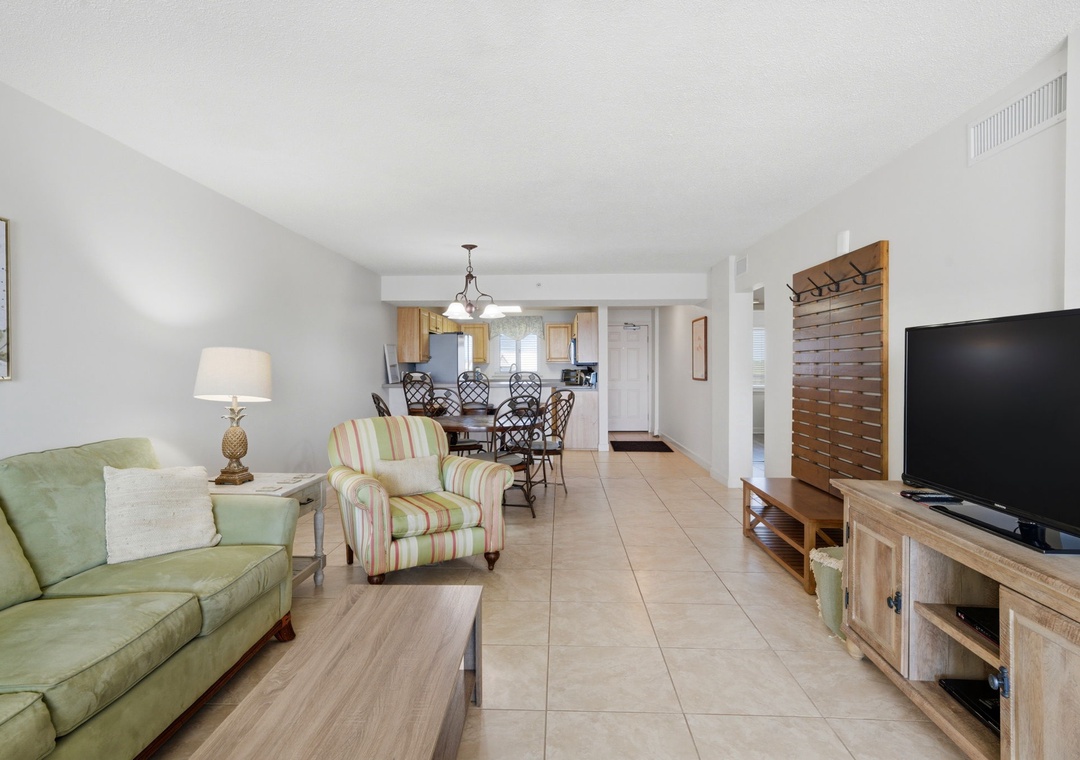 Sandy Key 537- Living Room View
