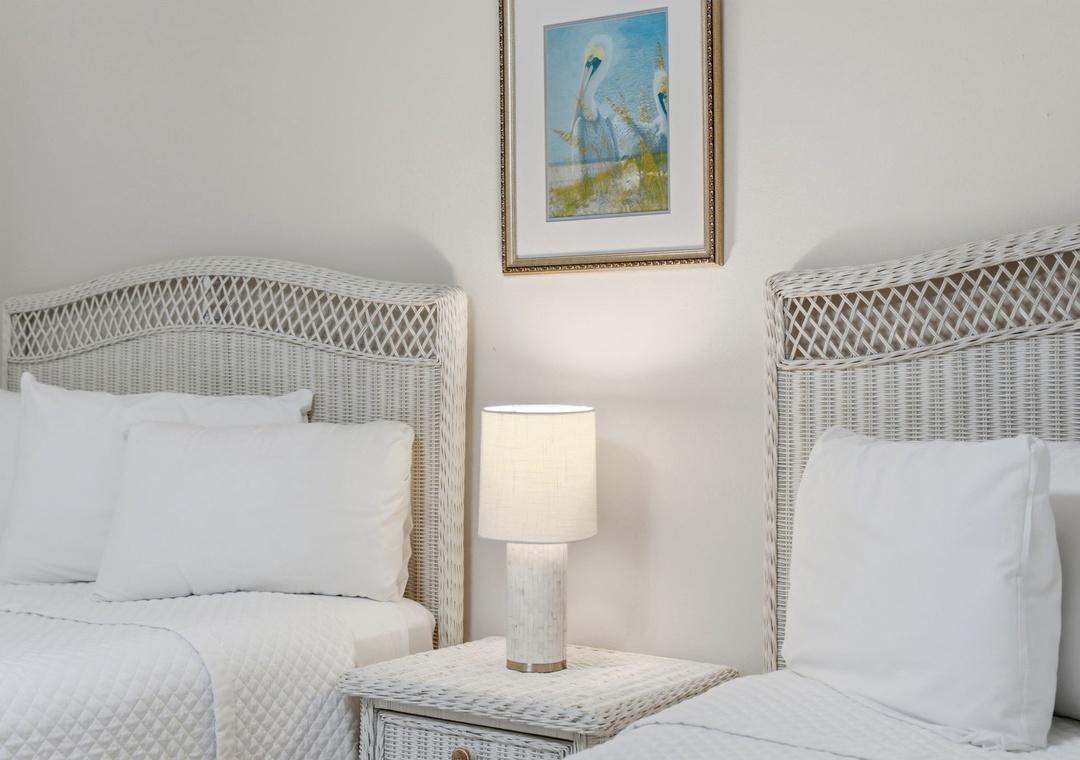 Ocean Breeze E702- Bedroom 2