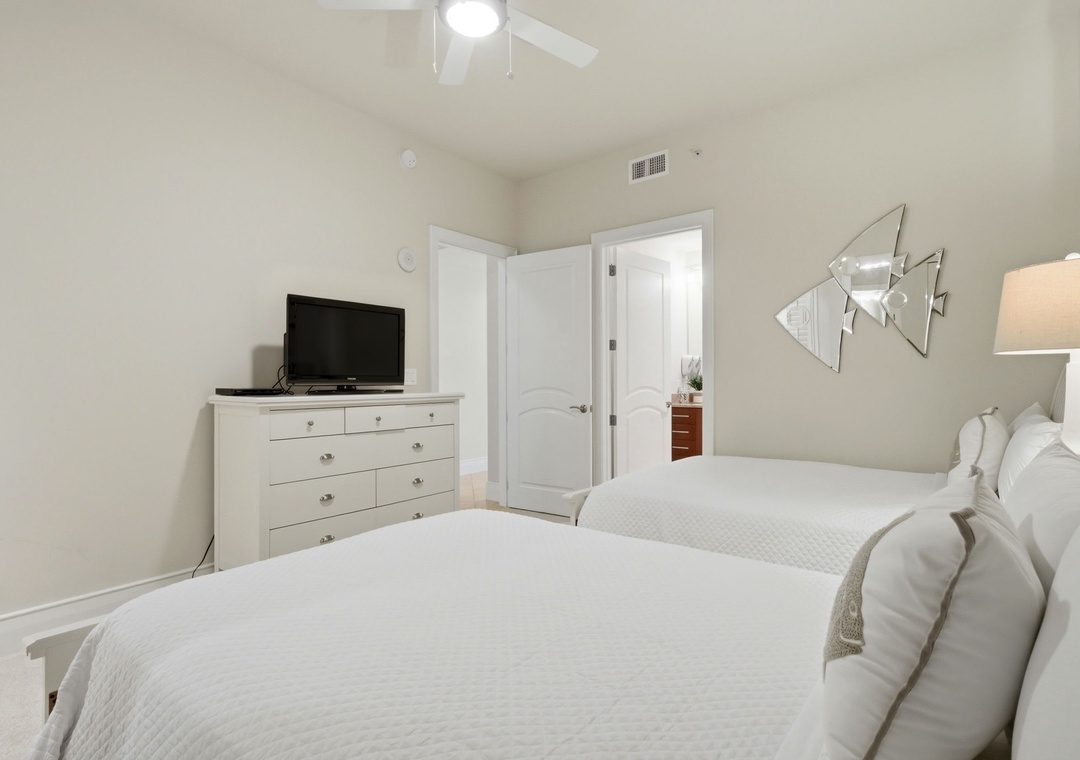 Turquoise Place 1108C- Bedroom 3 View to TV & Bathroom 3