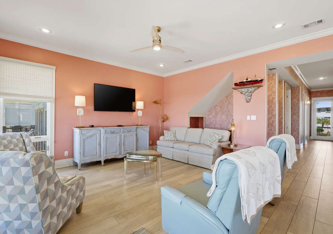 18-web-or-mls-1557-w-beach-blvd