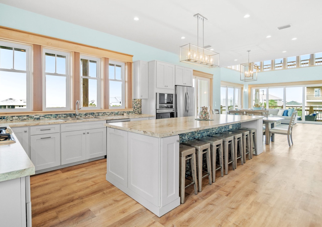 Casa de Madera Pensacola Beach - Main Floor Kitchen