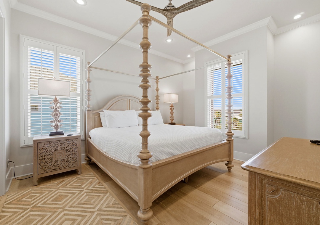 29-web-or-mls-1557-w-beach-blvd