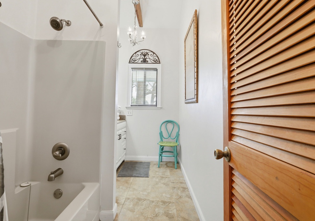 Caribbean Breezes- Bathroom 2