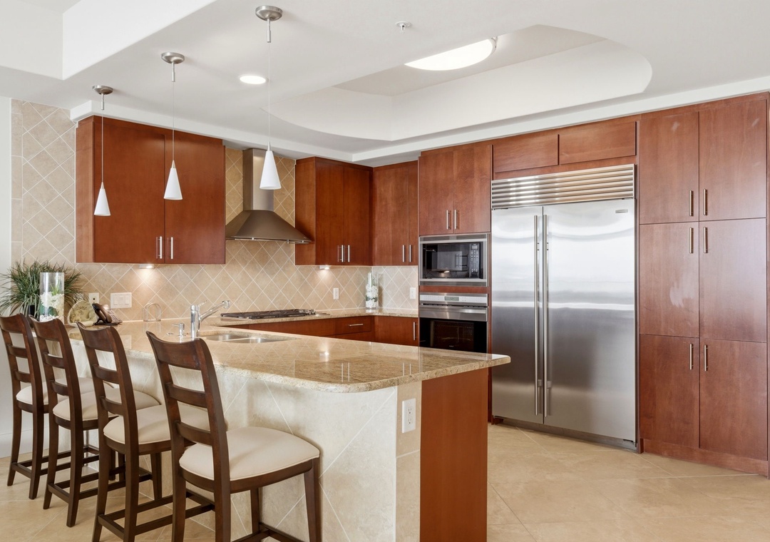 Turquoise Place 1108C- Kitchen & Bar