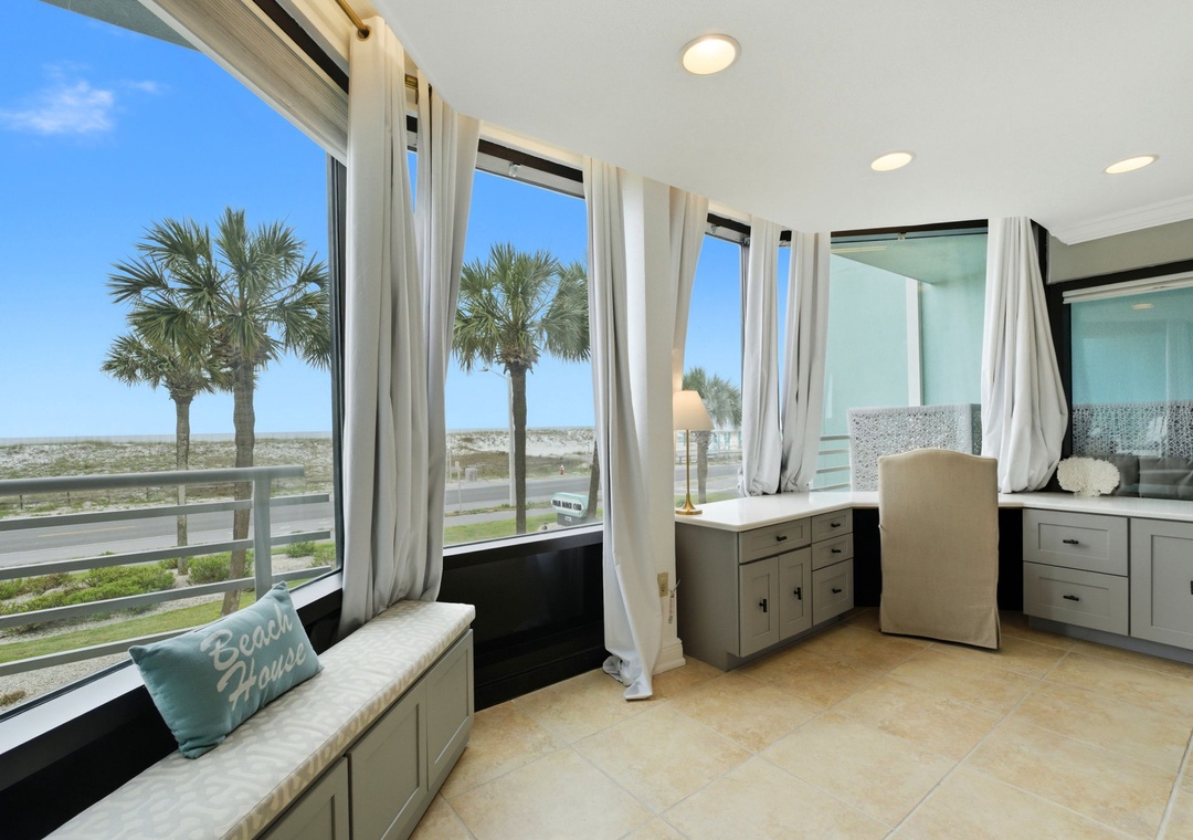 Palm Beach Club 118- Sunroom