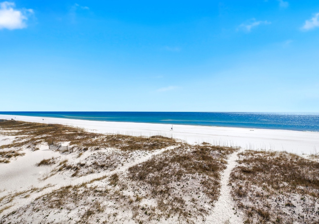 52-web-or-mls-1557-w-beach-blvd