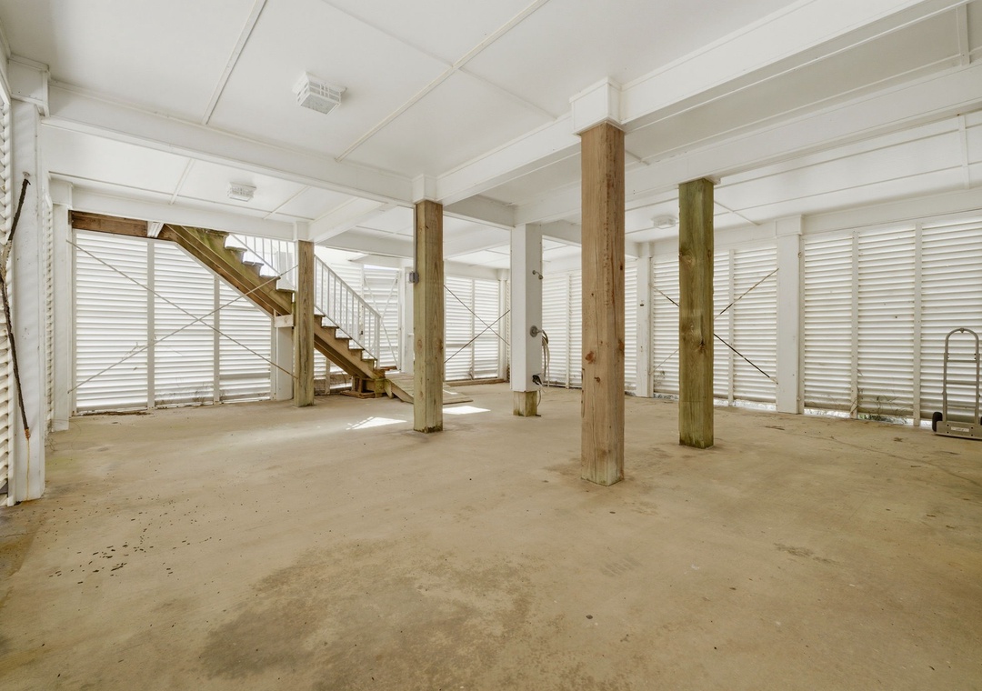 62-web-or-mls-1557-w-beach-blvd