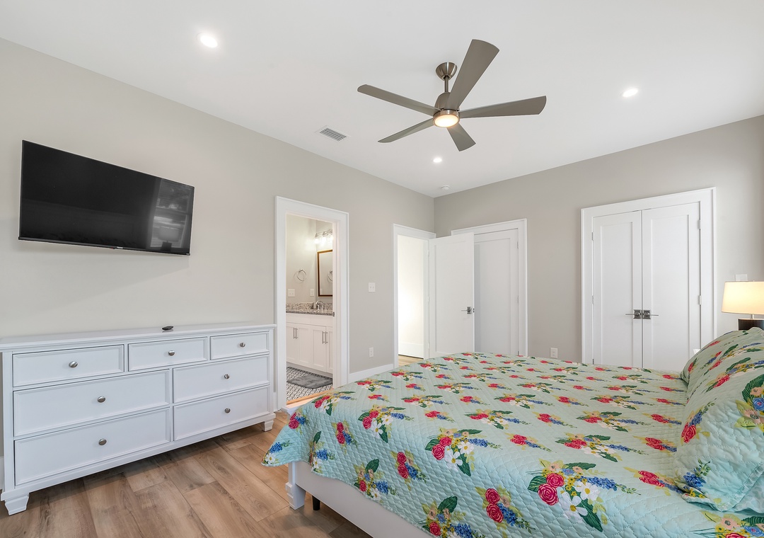 1130 Water Oaks Cir - 2nd Floor - Bedroom 4 & View to Bathroom 3