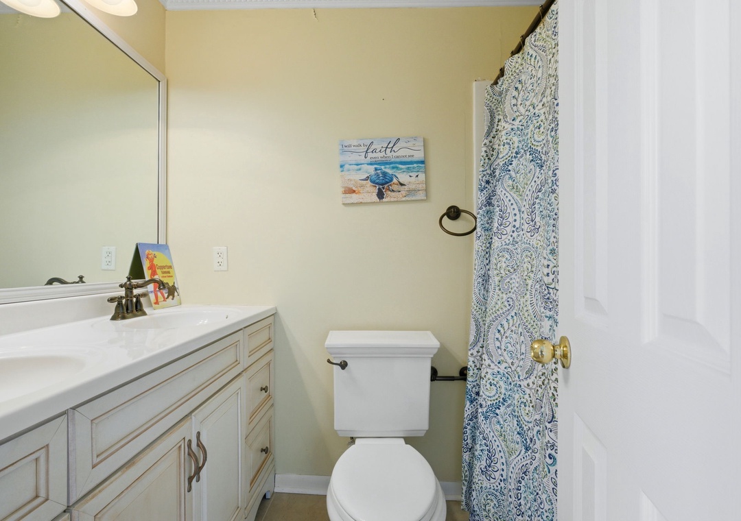 Dunestruck- Bathroom 1