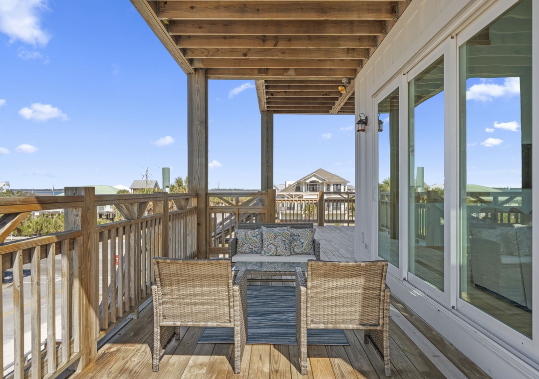 Casa de Madera Pensacola Beach - Main Floor Balcony Patio