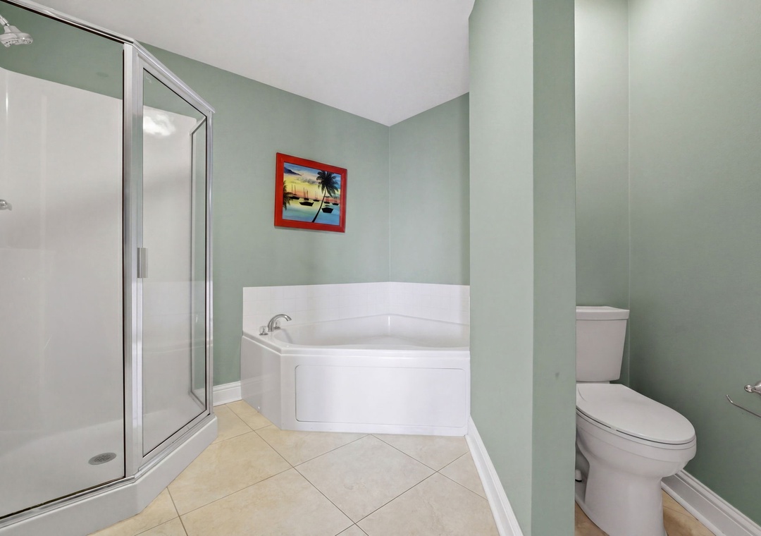 Lighthouse 418- Bathroom 1, Shower & Tub