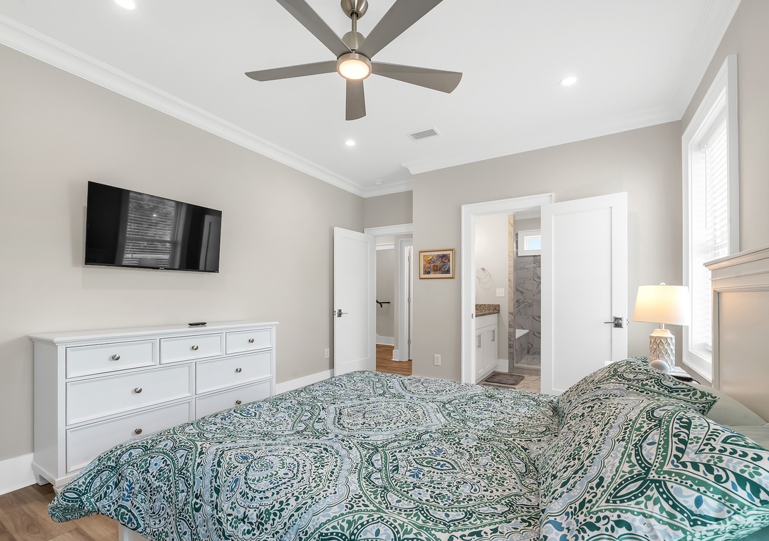 1130 Water Oaks Cir - 1st Floor - Bedroom 1 & TV