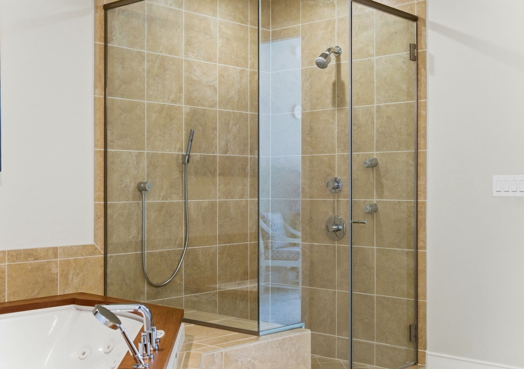 Turquoise Place 1108C- Bathroom 1 Separate Shower