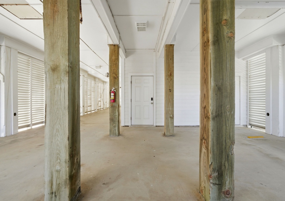 65-web-or-mls-1557-w-beach-blvd