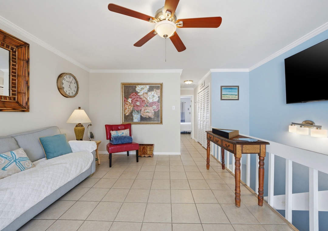 Beachwalk 5- Living Room View