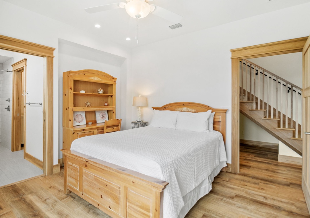 Casa de Madera Pensacola Beach - First Level Bedroom #4 Bed With Attached Bath