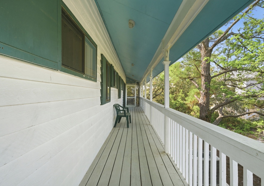 Caribbean Breezes- Additional Balcony Area