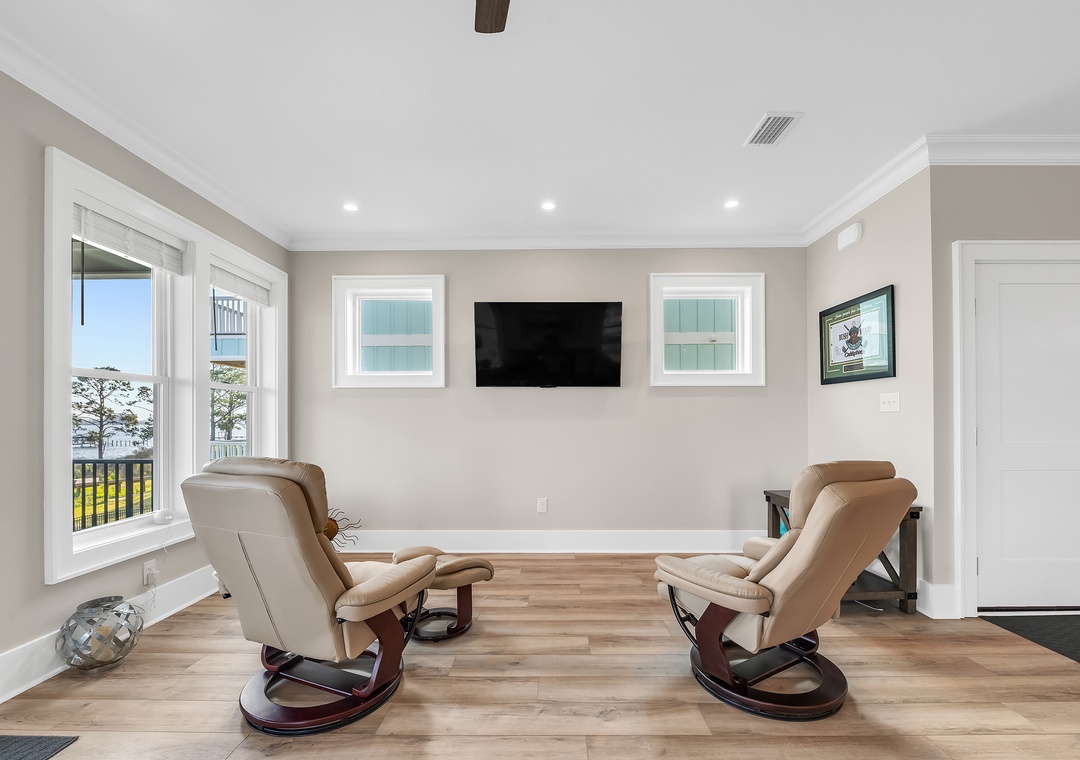 1130 Water Oaks Cir - 1st Floor - Living Room & View of TV