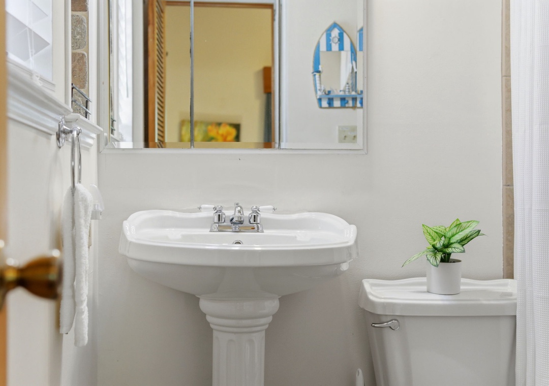 Caribbean Breezes- Bathroom 1