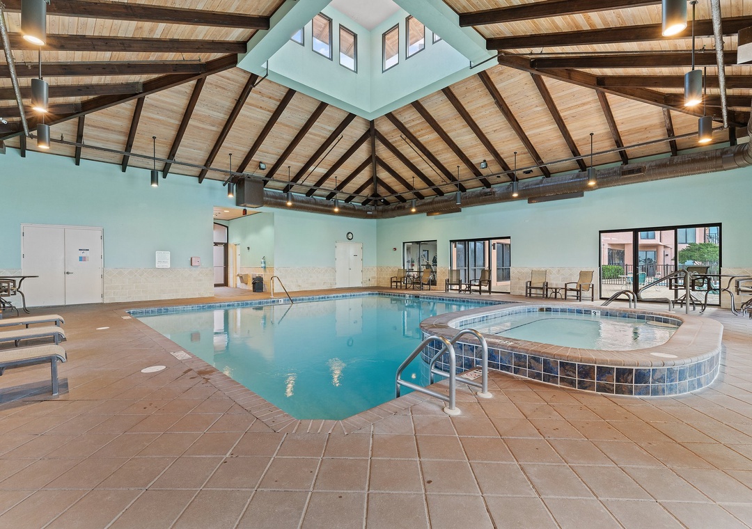 Seachase Indoor heated Pool & Hot Tub