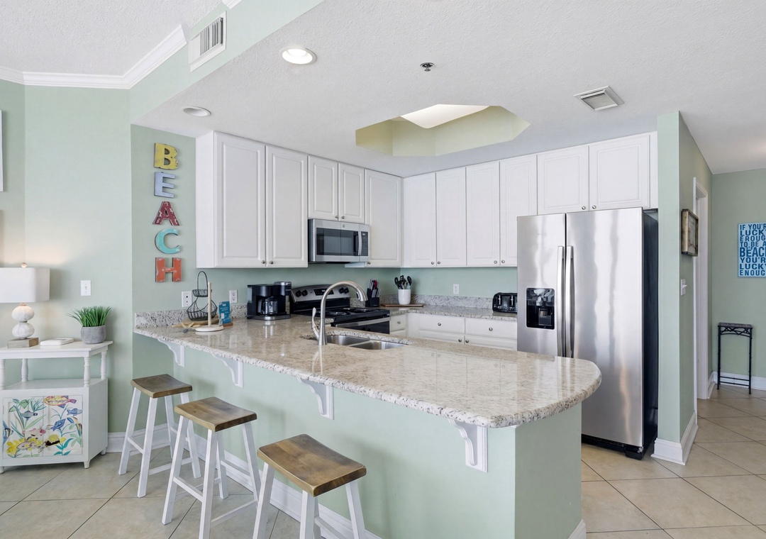 Lighthouse 418- Kitchen View