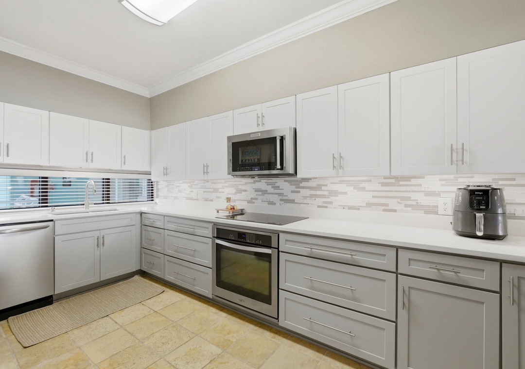 Palm Beach Club 118- Beautiful Kitchen