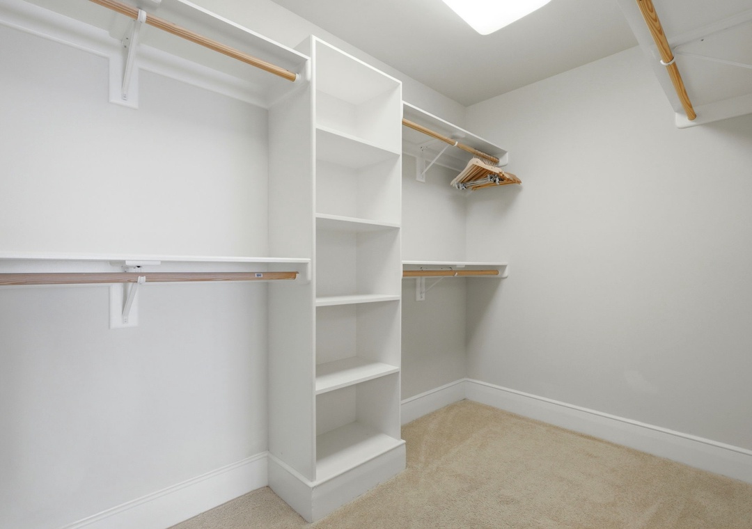 Turquoise Place 1108C- Bedroom 1 Closet