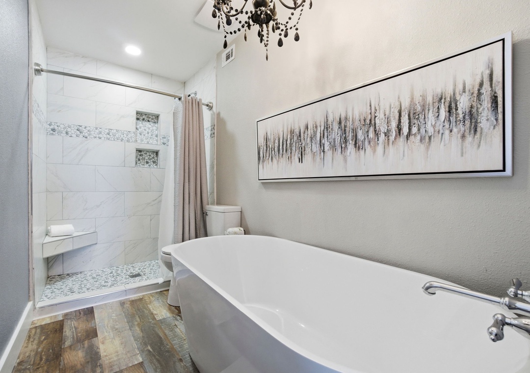 24-web-or-mls-317-e-beach-blvd-201a