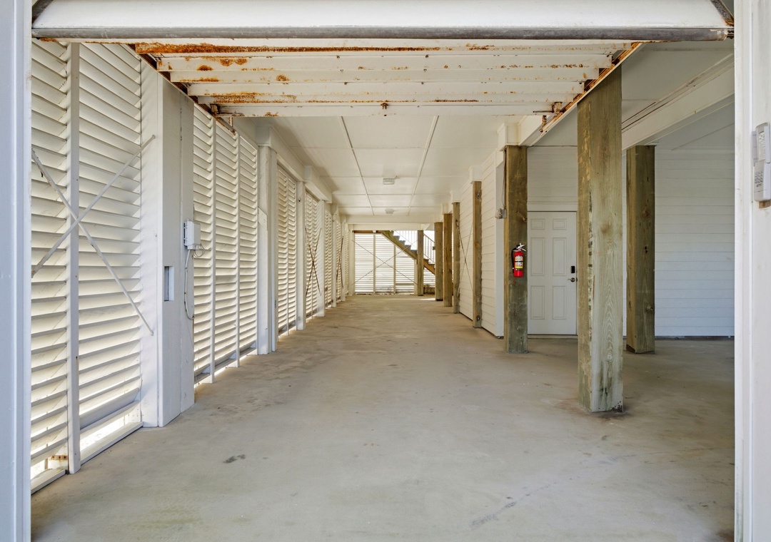 60-web-or-mls-1557-w-beach-blvd