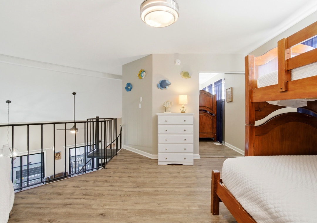 35-web-or-mls-317-e-beach-blvd-304c