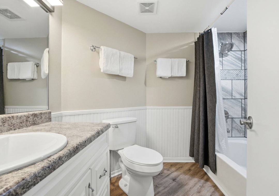 31-web-or-mls-317-e-beach-blvd-304c