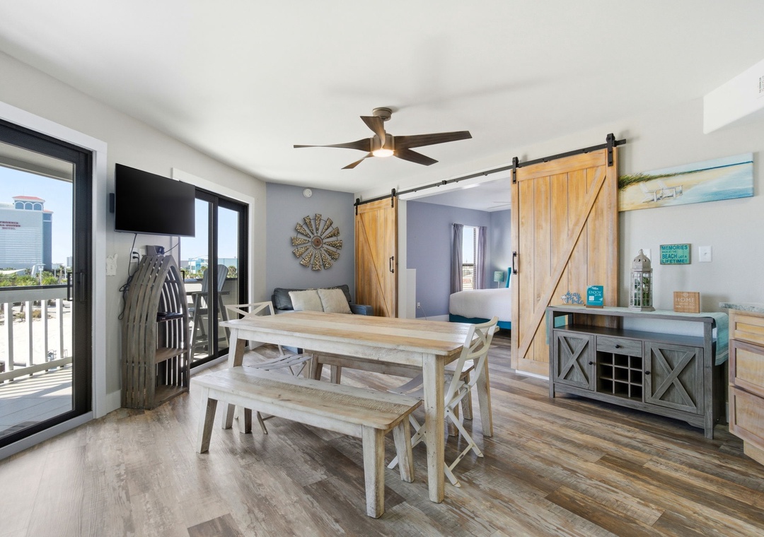 17-web-or-mls-317-e-beach-blvd-201a