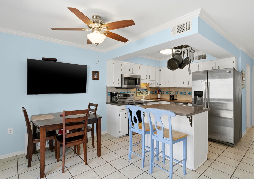 Beachwalk 50 View of Dining Room, TV & Kitchen
