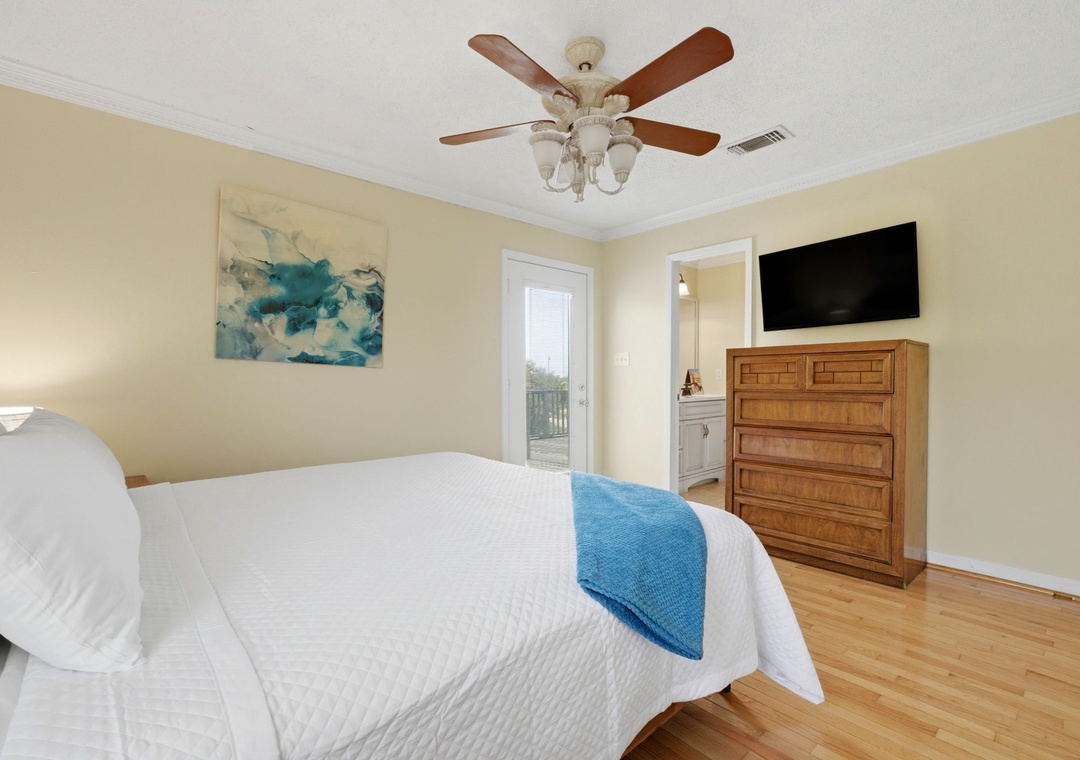 Dunestruck- Bedroom 1, TV & Bathroom 1