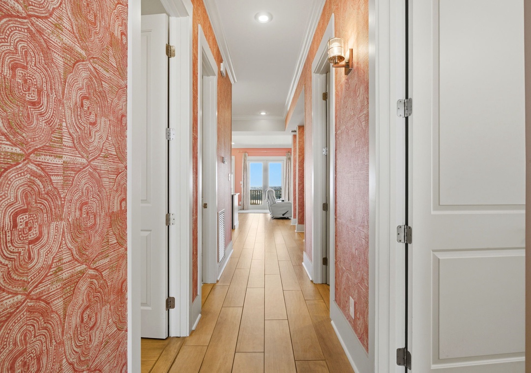 20-web-or-mls-1557-w-beach-blvd