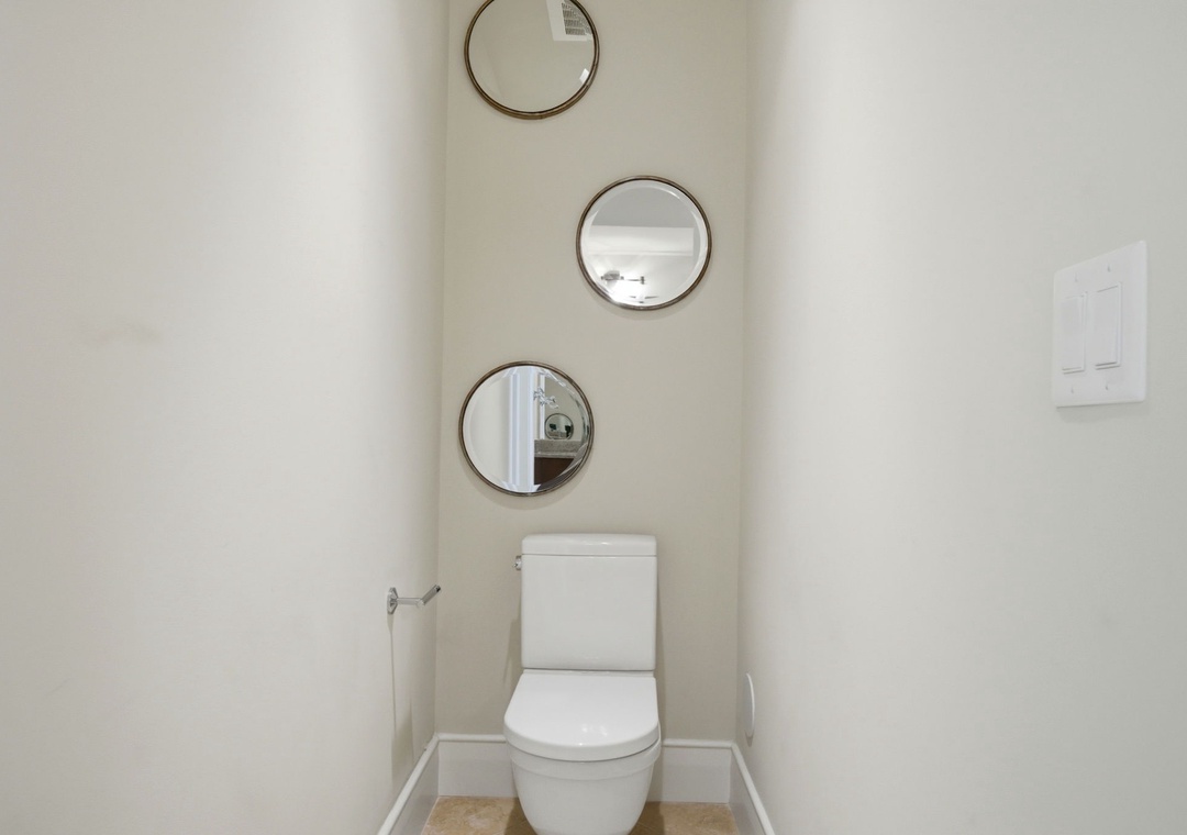 Turquoise Place 1108C- Bathroom 1 Water Closet