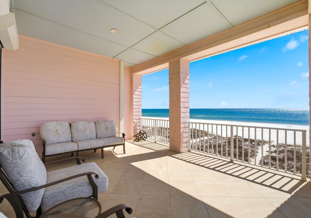 50-web-or-mls-1557-w-beach-blvd