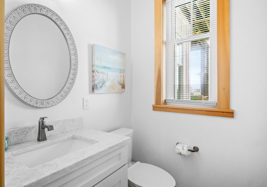 Casa de Madera Pensacola Beach - Main Floor Primary Suite Bathroom