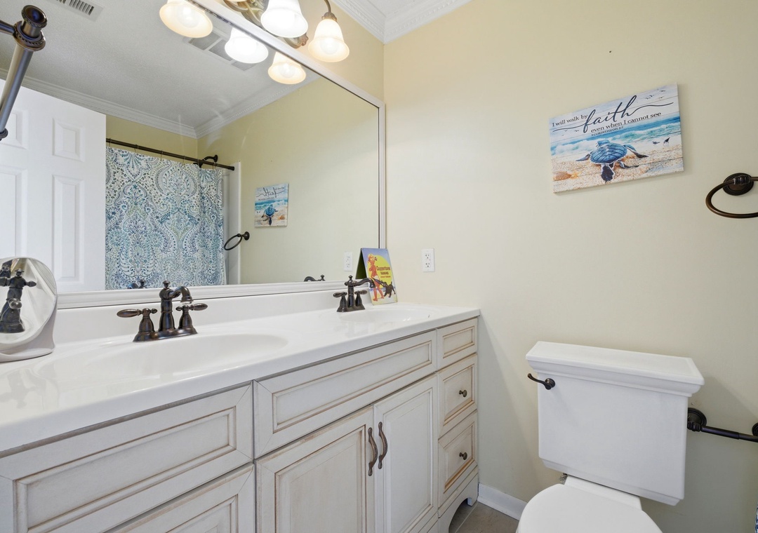 Dunestruck- Bathrooom 1
