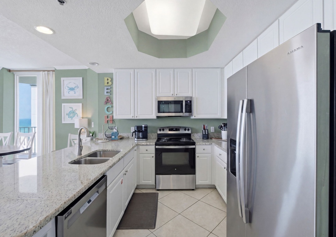 Lighthouse 418- Kitchen