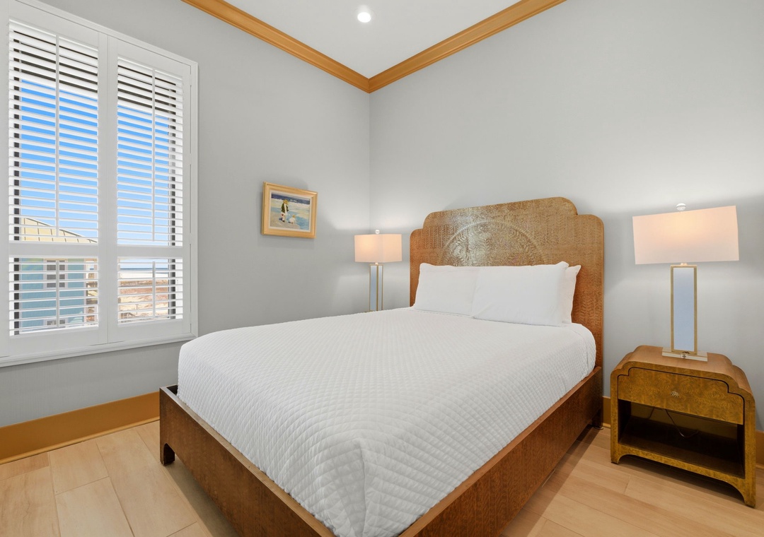 38-web-or-mls-1557-w-beach-blvd