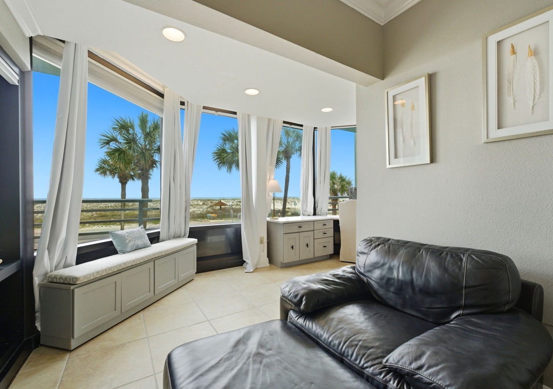 Palm Beach Club 118