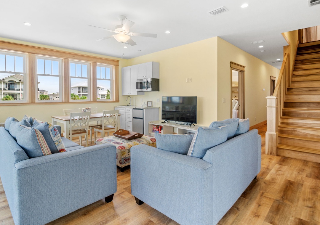 Casa de Madera Pensacola Beach- First Level Living Area with Dining