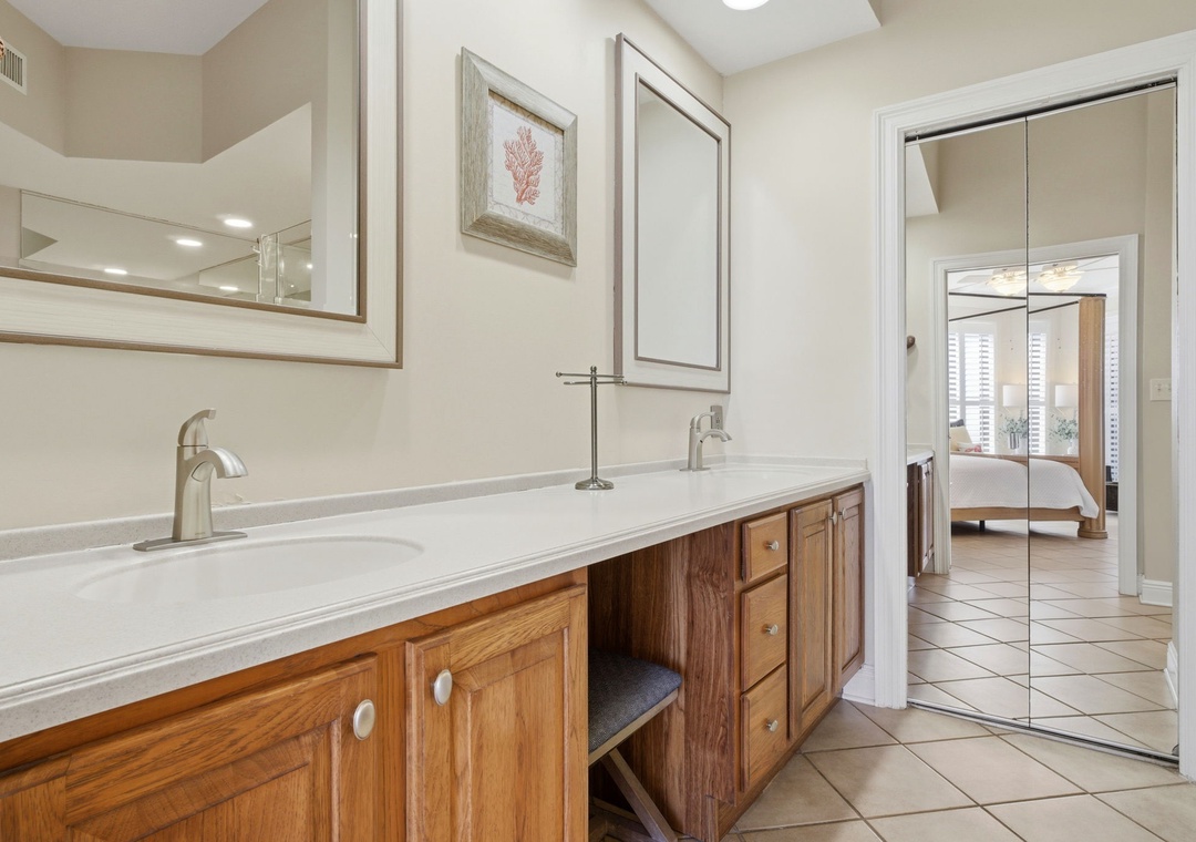 SeaChase 1104C- Bathroom 1 Double Vanity