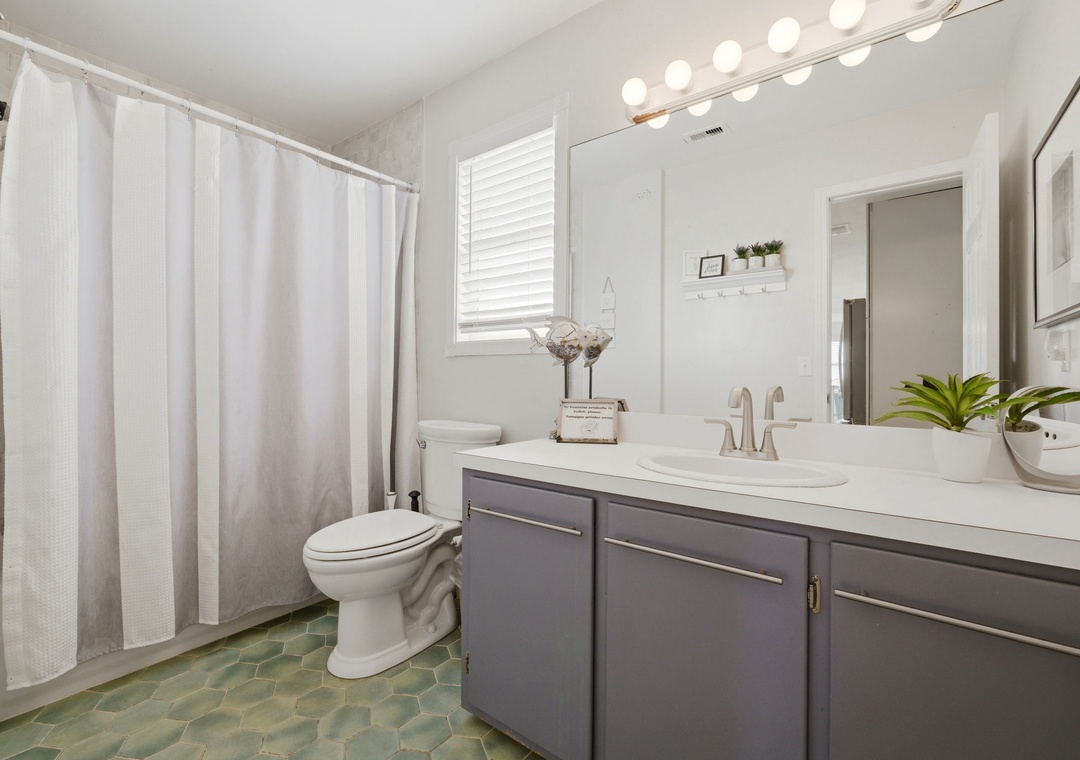 Seaswept- Bathroom 2