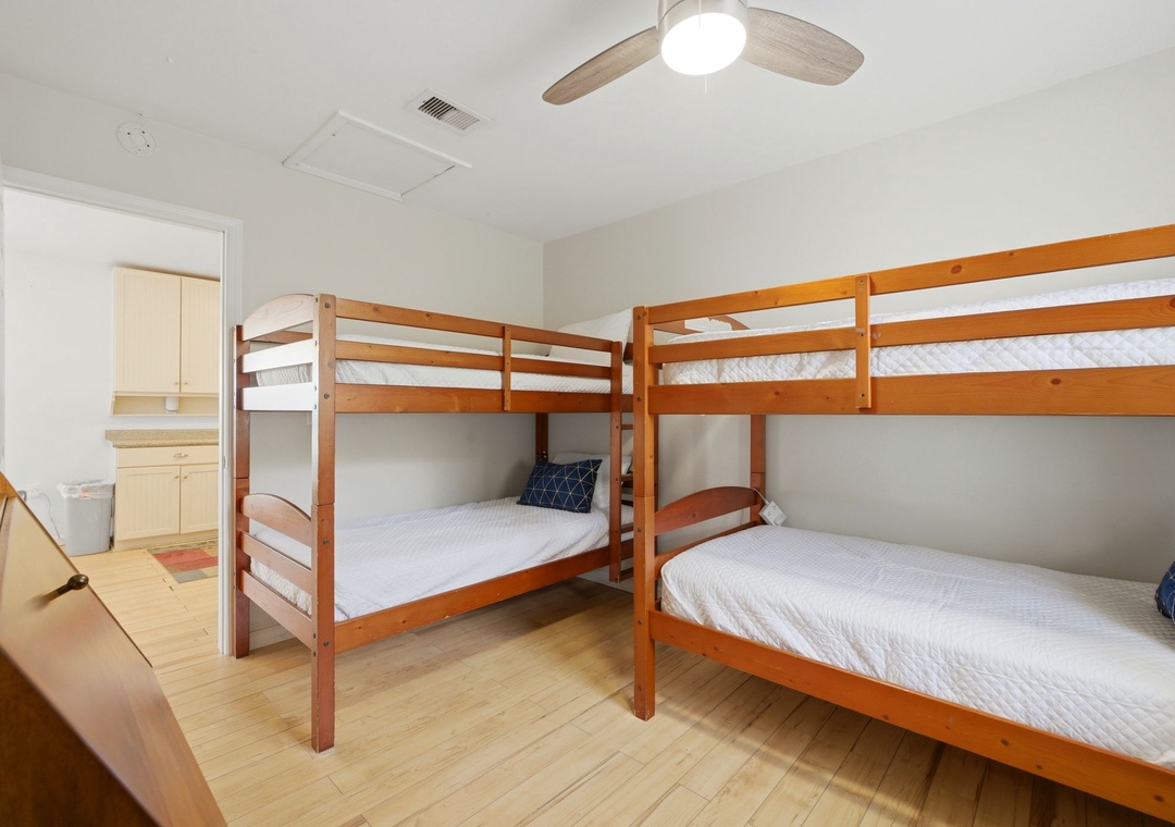 Seaswept- Bedroom 3 Bunnks