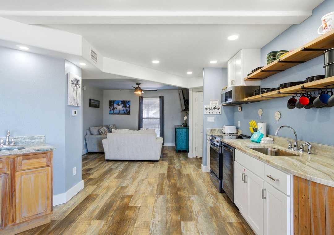 14-web-or-mls-317-e-beach-blvd-201a