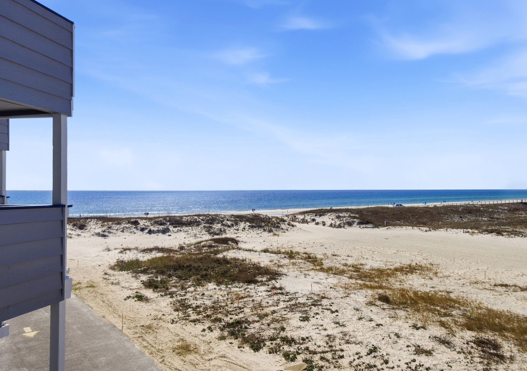 40-web-or-mls-317-e-beach-blvd-201a