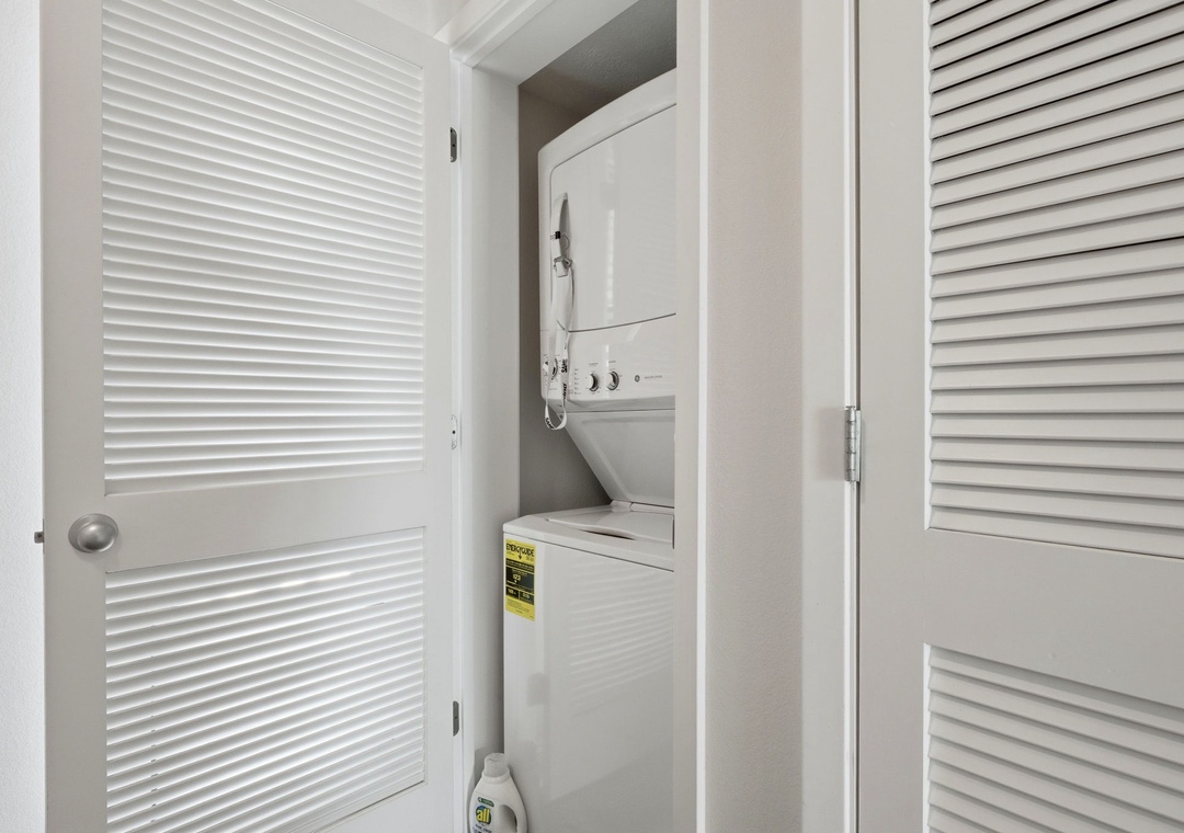 Palm Beach Club 119- Laundry